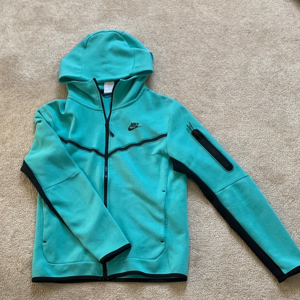 Nike Tech men’s hoodie